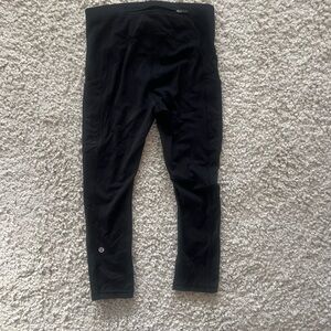 lululemon capri 23” leggings with pockets on the side and back